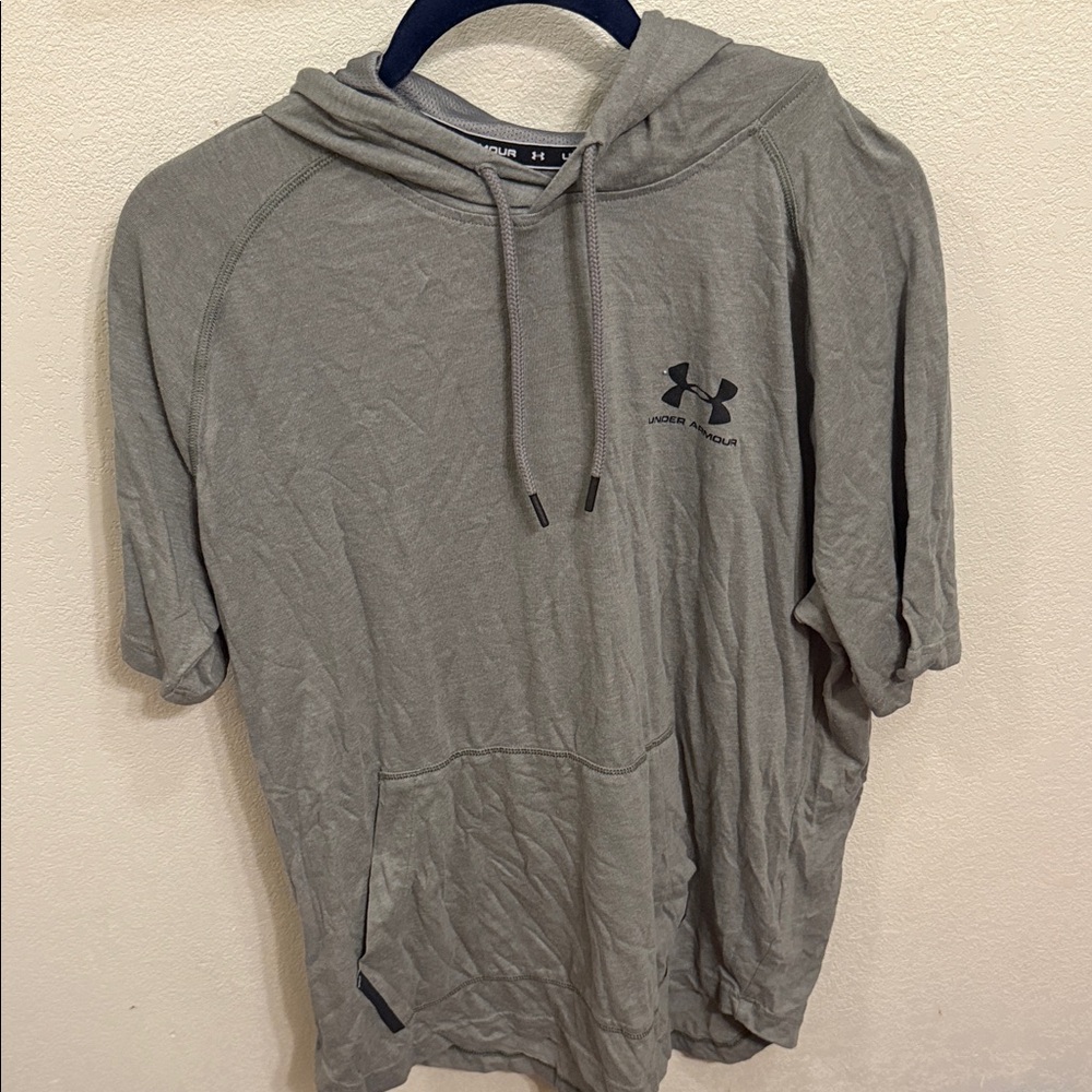 Under Armour Men's Short Sleeve With Hood
